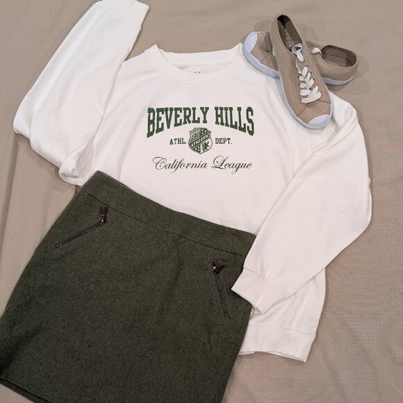 NWT Oversized "Beverly Hills" Sweatshirt - Women sz M - Picture 5 of 9